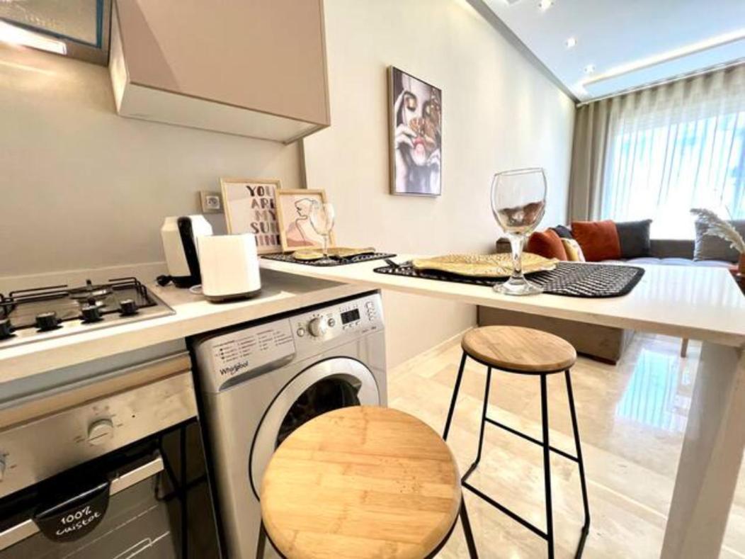 Apartamento Pearl 17 - New & Chic In The Heart W/balcony *